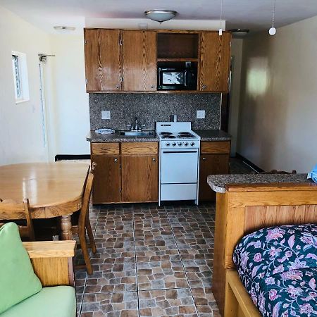 Ebb Tide Motel St. Pete Beach Exterior photo
